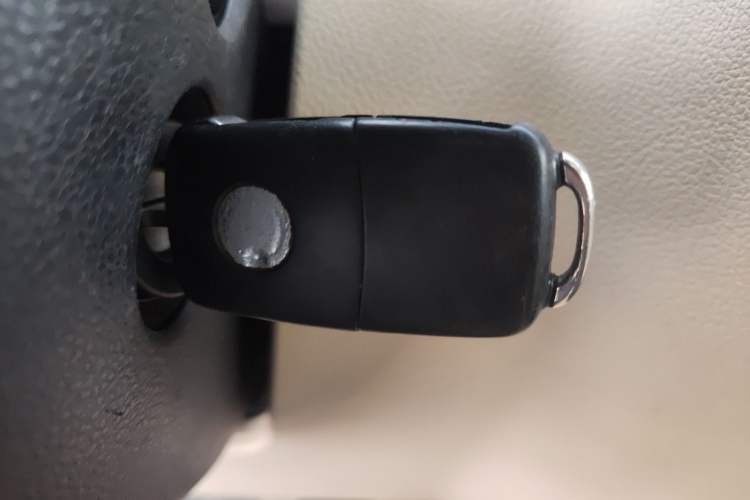 Used Volkswagen Tiguan 2010 2.0 TSI Automatic All-Wheel-Drive Elite Edition Vehicle Key