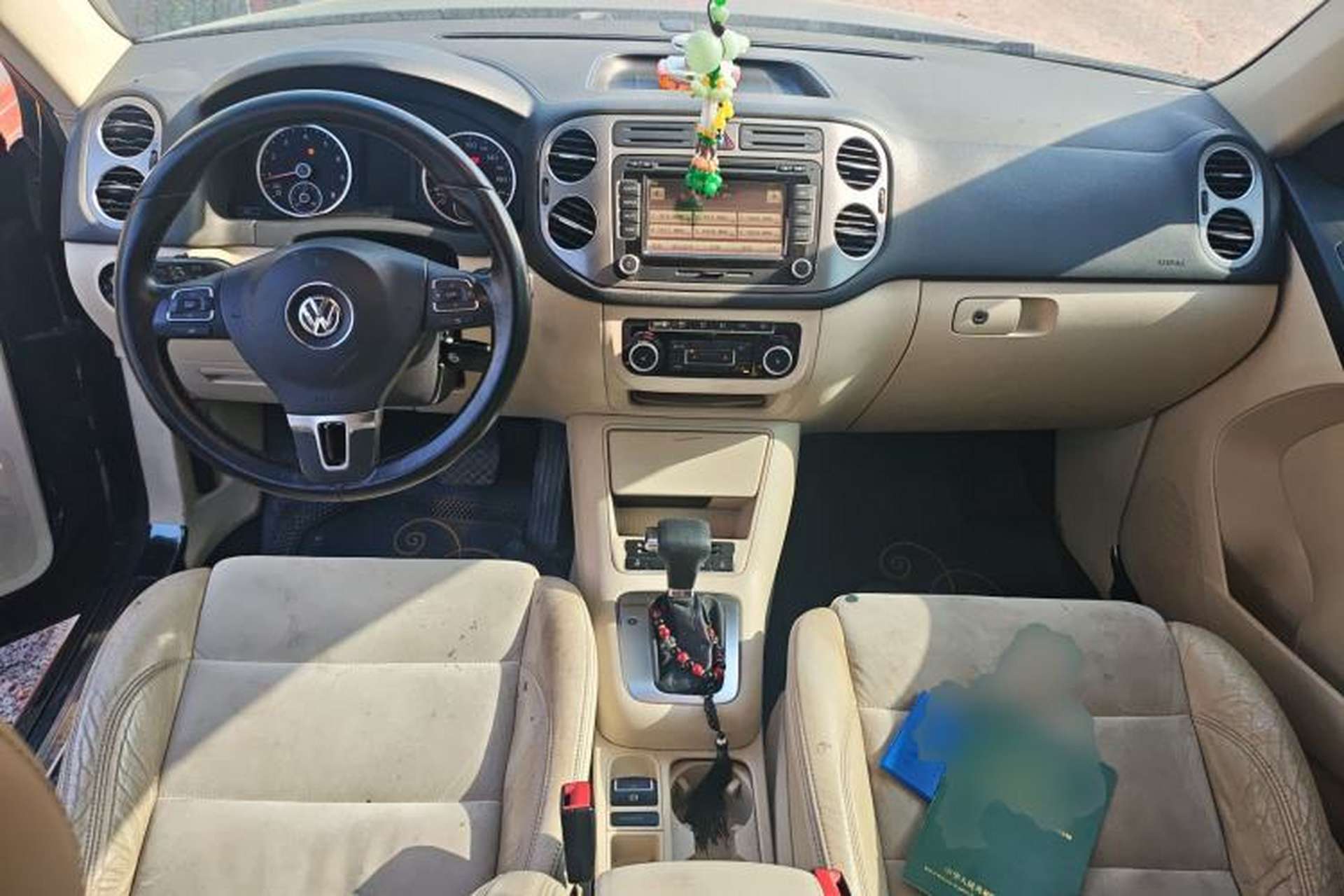 Used Volkswagen Tiguan 2010 2.0 TSI Automatic All-Wheel Drive Flagship Edition Center Console
