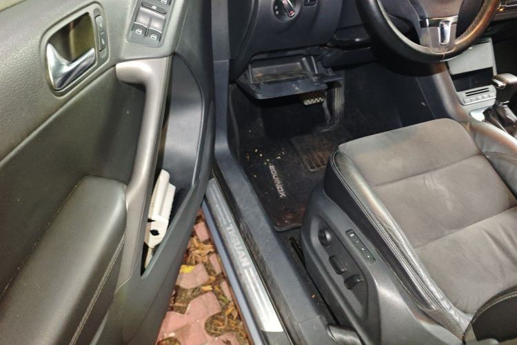 Used Volkswagen Tiguan 2010 2.0 TSI Automatic All-Wheel Drive Flagship Edition Driver Seat