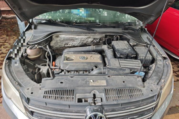 Used Volkswagen Tiguan 2010 2.0 TSI Automatic All-Wheel Drive Flagship Edition Engine Bay