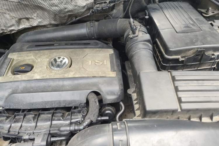 Used Volkswagen Tiguan 2010 2.0 TSI Automatic All-Wheel Drive Flagship Navigation Edition Engine Bay Left