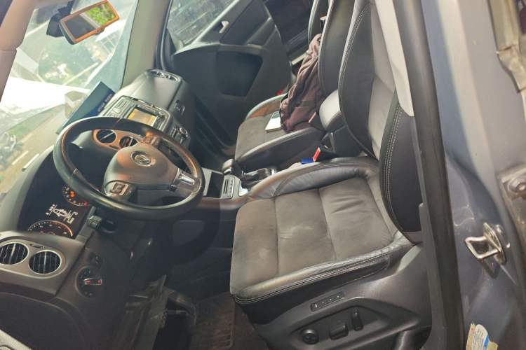 Used Volkswagen Tiguan 2010 2.0 TSI Automatic All-Wheel Drive Flagship Edition Left Front Seat