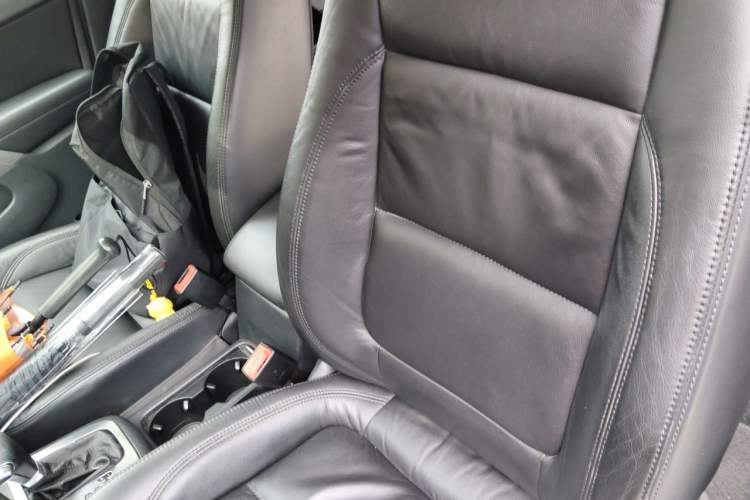 Used Volkswagen Tiguan 2010 2.0 TSI Automatic All-Wheel-Drive Elite Edition Left Front Seat