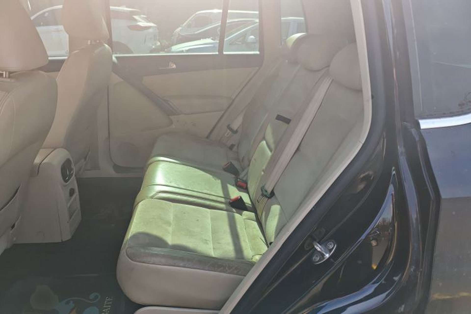 Used Volkswagen Tiguan 2010 2.0 TSI Automatic All-Wheel Drive Flagship Edition Left Rear Seat