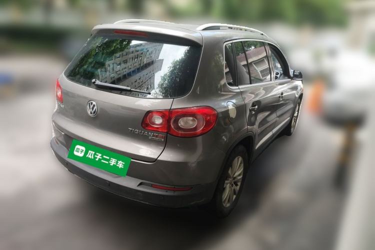 Used Volkswagen Tiguan 2010 2.0 TSI Automatic All-Wheel Drive Flagship Navigation Edition Rear Right 45 Deg