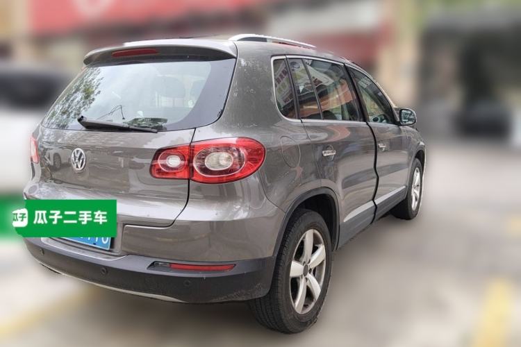 Used Volkswagen Tiguan 2010 2.0 TSI Automatic All-Wheel-Drive Elite Edition Rear Right 45 Deg