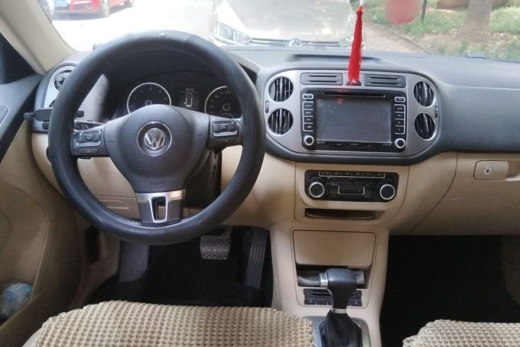 Used Volkswagen Tiguan 2010 1.8 TSI Automatic Two-Wheel Drive Trend Edition Steering Wheel
