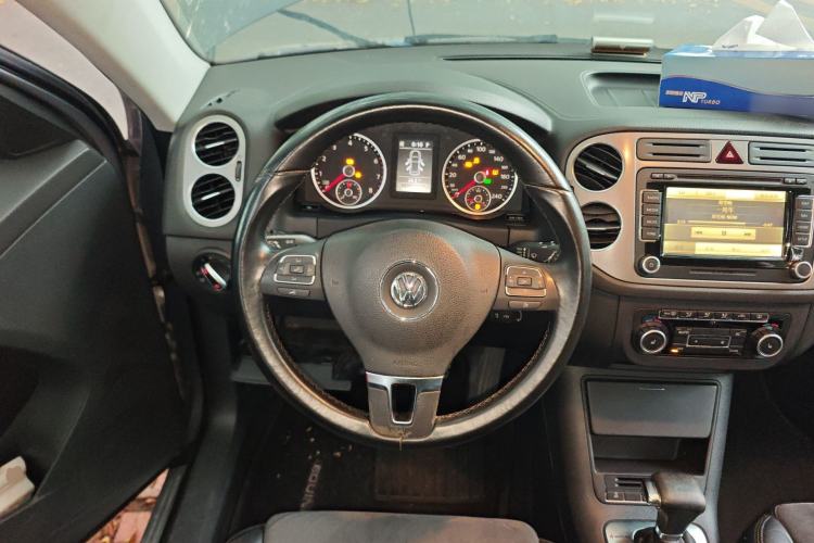 Used Volkswagen Tiguan 2010 2.0 TSI Automatic All-Wheel Drive Flagship Edition Steering Wheel