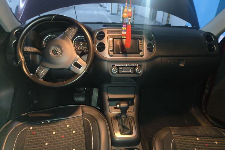 Used Volkswagen Tiguan 2010 2.0 TSI Automatic All-Wheel Drive Flagship Edition Center Console