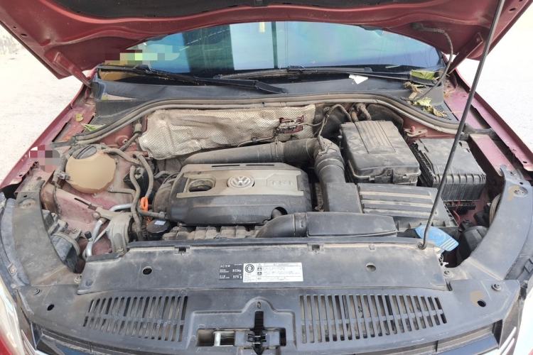 Used Volkswagen Tiguan 2010 1.8TSI Automatic All-Wheel-Drive Elite Edition Engine Bay