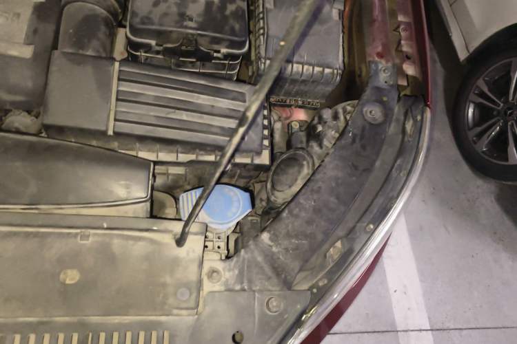 Used Volkswagen Tiguan 2010 2.0 TSI Automatic All-Wheel Drive Flagship Edition Engine Bay Left
