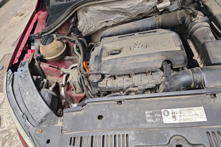 Used Volkswagen Tiguan 2010 1.8TSI Automatic All-Wheel-Drive Elite Edition Engine Bay Right