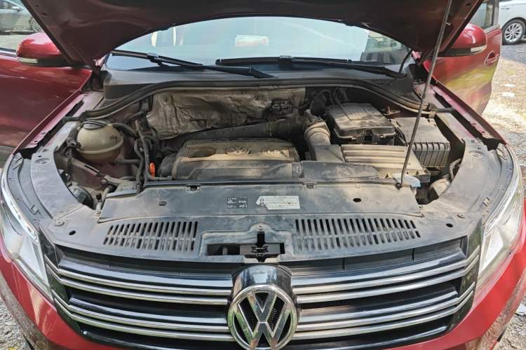 Used Volkswagen Tiguan 2010 1.8 TSI Automatic Two-Wheel Drive Urban Edition Engine Bay