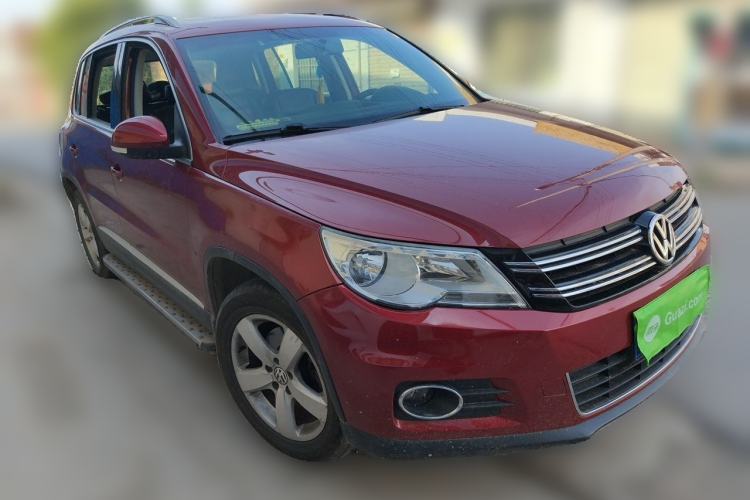 Used Volkswagen Tiguan 2010 1.8TSI Automatic All-Wheel-Drive Elite Edition Front Right 45 Deg