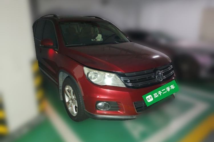 Used Volkswagen Tiguan 2010 1.8TSI Automatic All-Wheel-Drive Elite Edition Front Right 45 Deg