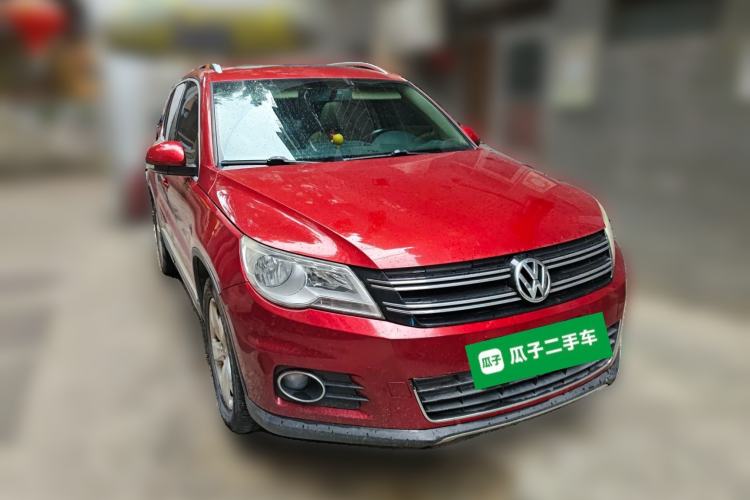 Used Volkswagen Tiguan 2010 1.8TSI Automatic All-Wheel-Drive Elite Edition Front Right 45 Deg