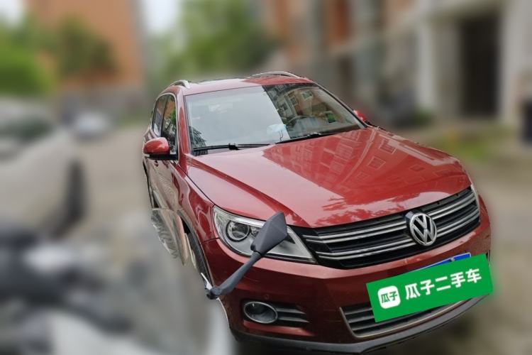 Used Volkswagen Tiguan 2010 2.0 TSI Automatic All-Wheel-Drive Elite Edition Front Right 45 Deg
