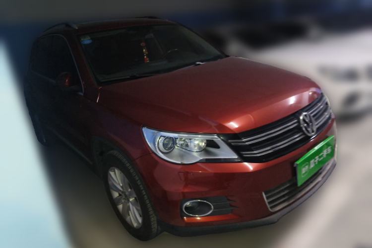 Used Volkswagen Tiguan 2010 2.0 TSI Automatic All-Wheel Drive Flagship Edition Front Right 45 Deg