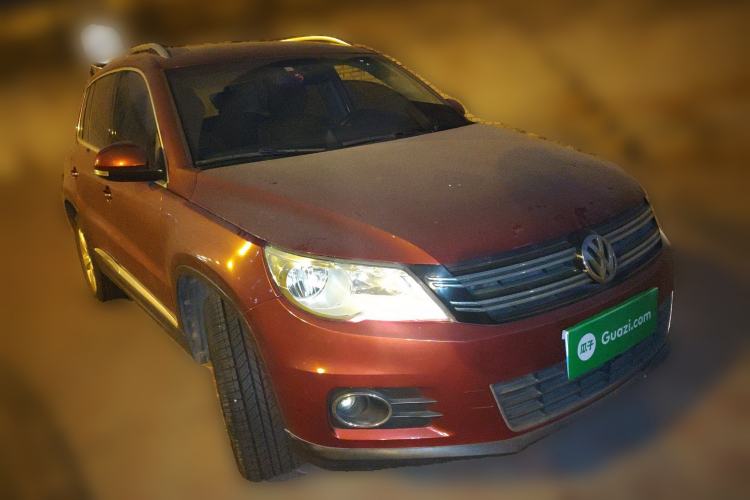 Used Volkswagen Tiguan 2010 2.0 TSI Automatic All-Wheel-Drive Elite Edition Front Right 45 Deg