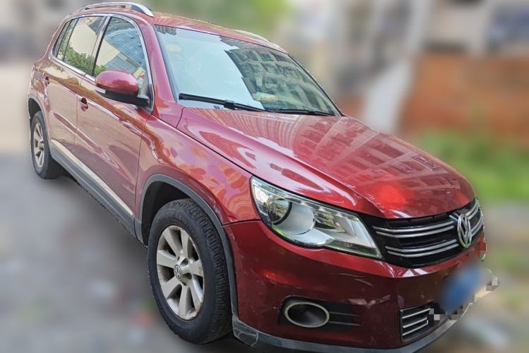Used Volkswagen Tiguan 2010 1.8 TSI Automatic Two-Wheel Drive Urban Edition Front Right 45 Deg