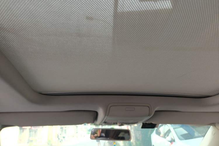 Used Volkswagen Tiguan 2010 1.8TSI Automatic All-Wheel-Drive Elite Edition Headliner