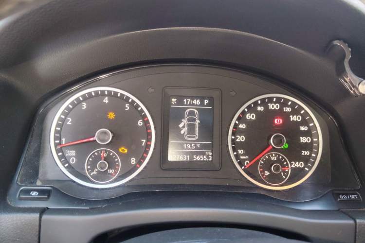 Used Volkswagen Tiguan 2010 1.8TSI Automatic All-Wheel-Drive Elite Edition Instrument Cluster