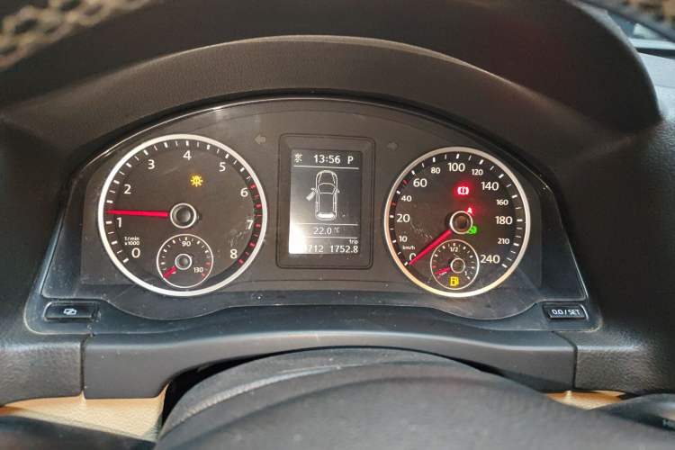 Used Volkswagen Tiguan 2010 1.8TSI Automatic All-Wheel-Drive Elite Edition Instrument Cluster