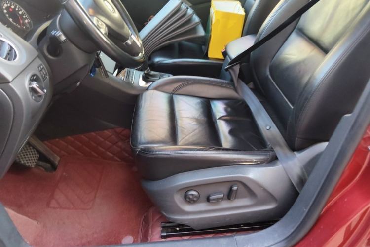Used Volkswagen Tiguan 2010 1.8TSI Automatic All-Wheel-Drive Elite Edition Left Front Seat