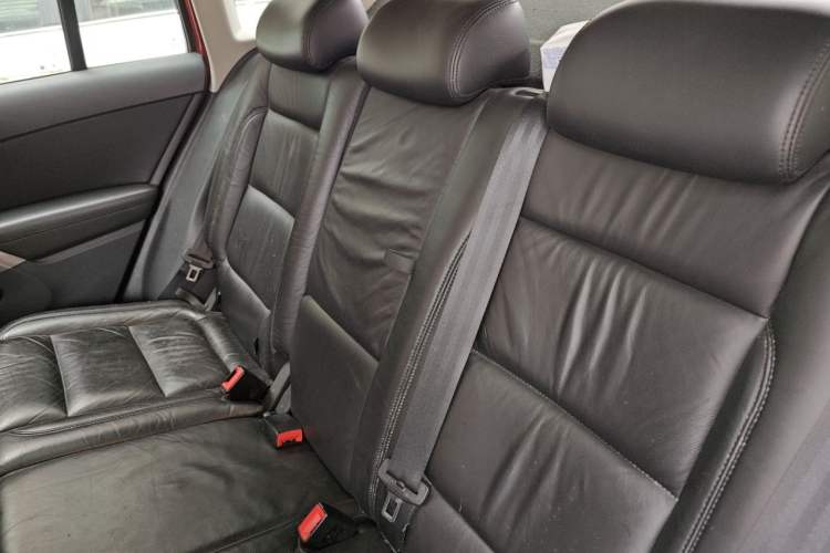 Used Volkswagen Tiguan 2010 2.0 TSI Automatic All-Wheel-Drive Elite Edition Left Rear Seat