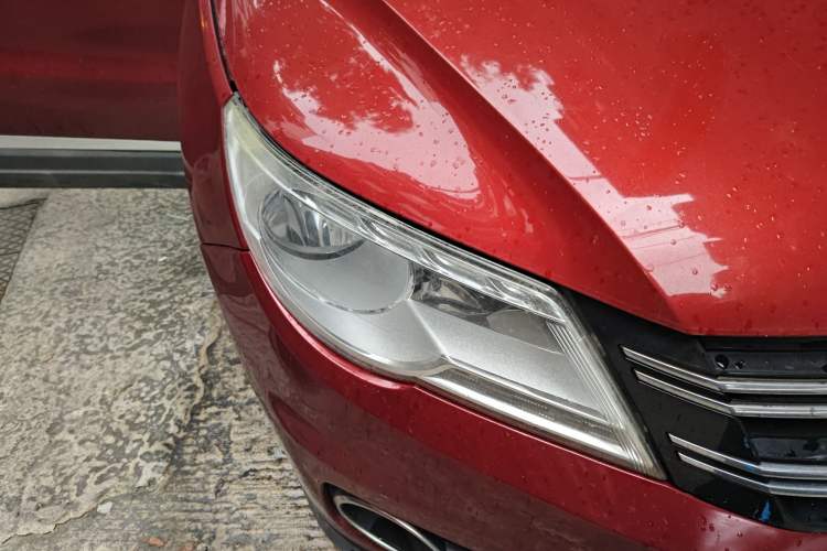 Used Volkswagen Tiguan 2010 1.8TSI Automatic All-Wheel-Drive Elite Edition Right Front Headlight