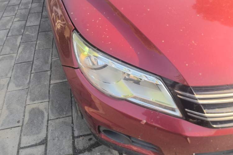 Used Volkswagen Tiguan 2010 1.8 TSI Automatic Two-Wheel Drive Trend Edition Right Front Headlight