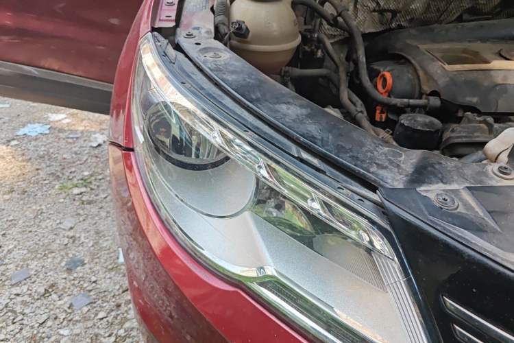 Used Volkswagen Tiguan 2010 1.8 TSI Automatic Two-Wheel Drive Urban Edition Right Front Headlight