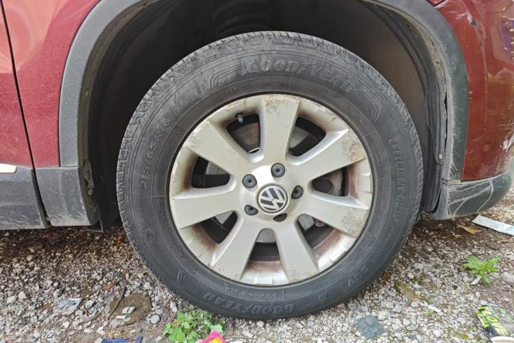 Used Volkswagen Tiguan 2010 1.8 TSI Automatic Two-Wheel Drive Urban Edition Right Front Wheel Hub