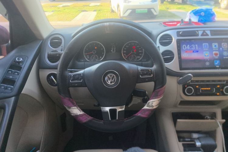 Used Volkswagen Tiguan 2010 1.8 TSI Automatic Two-Wheel Drive Trend Edition Steering Wheel