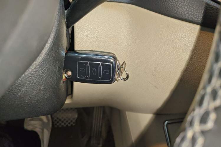 Used Volkswagen Tiguan 2010 1.8TSI Automatic All-Wheel-Drive Elite Edition Vehicle Key