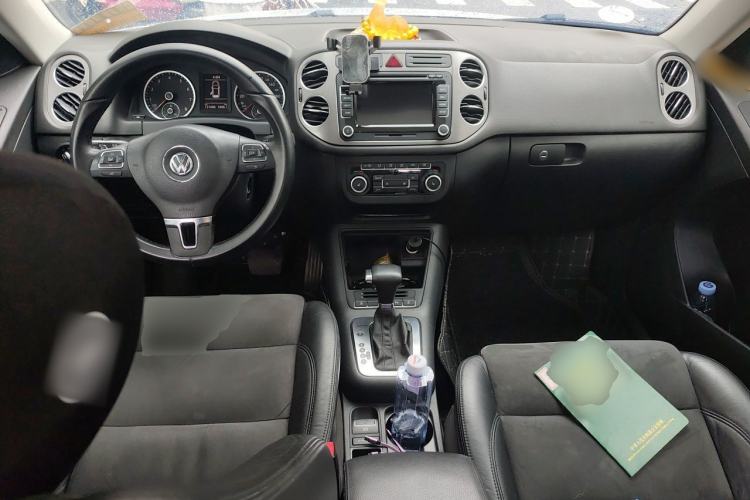 Used Volkswagen Tiguan 2010 2.0 TSI Automatic All-Wheel Drive Flagship Edition Center Console