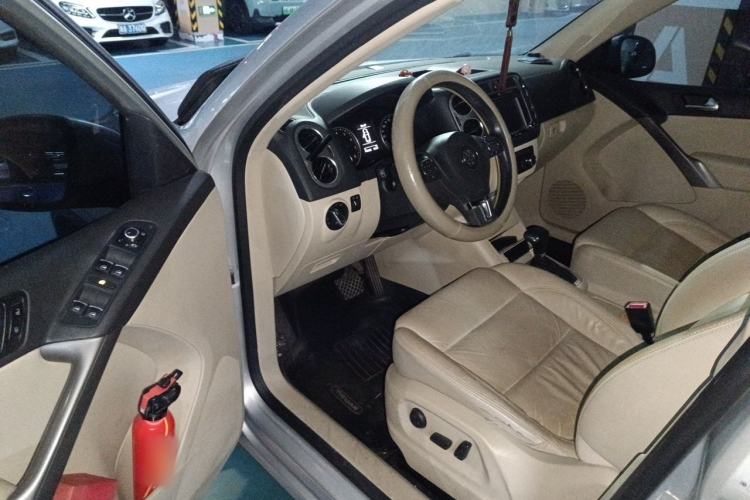 Used Volkswagen Tiguan 2010 1.8 TSI Automatic Two-Wheel Drive Trend Edition Driver Seat