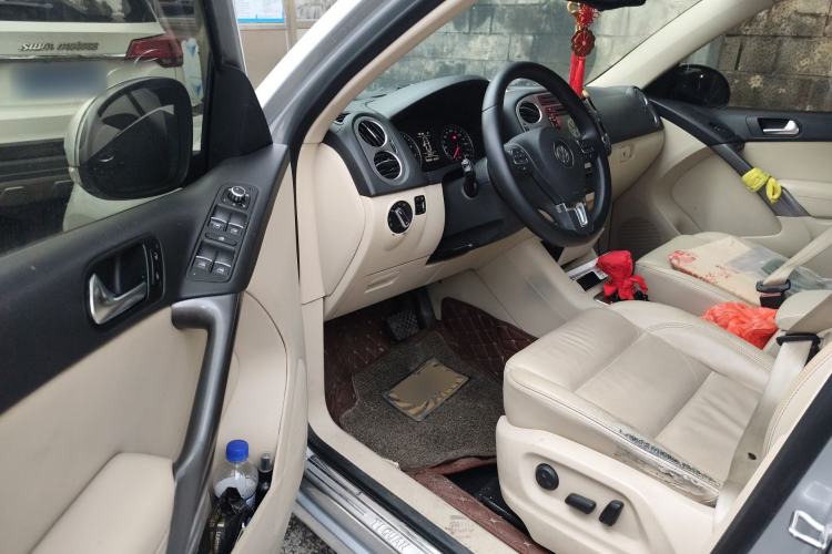Used Volkswagen Tiguan 2010 1.8 TSI Automatic All-Wheel Drive Fashion Edition Driver Seat