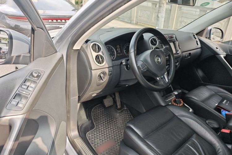 Used Volkswagen Tiguan 2010 1.8TSI Automatic Two-Wheel Drive Elite Edition Driver Seat