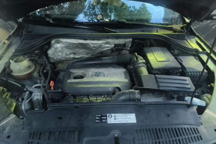Used Volkswagen Tiguan 2010 1.8TSI Automatic All-Wheel-Drive Elite Edition Engine Bay