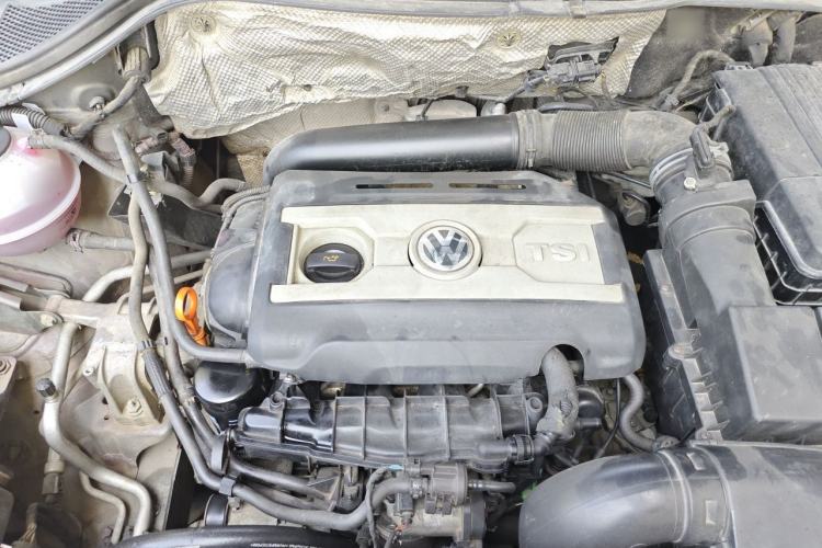 Used Volkswagen Tiguan 2010 1.8TSI Automatic All-Wheel-Drive Elite Edition Engine Bay