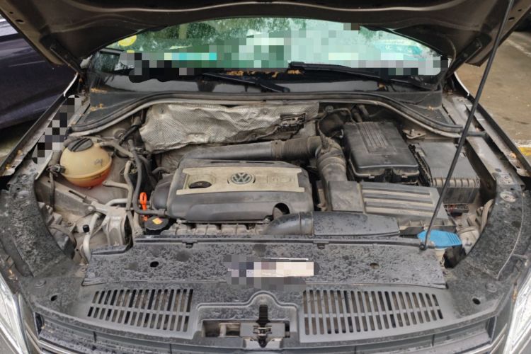 Used Volkswagen Tiguan 2010 1.8TSI Automatic All-Wheel-Drive Elite Edition Engine Bay
