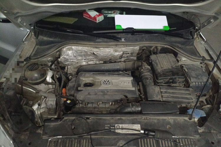 Used Volkswagen Tiguan 2010 1.8 TSI Automatic Two-Wheel Drive Trend Edition Engine Bay