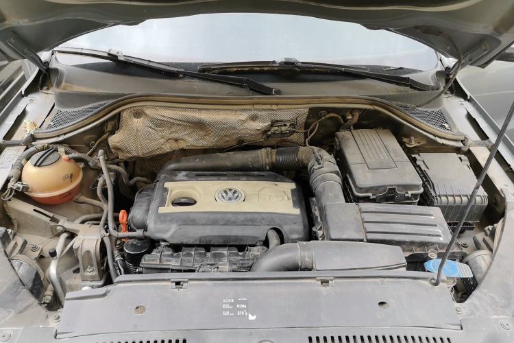 Used Volkswagen Tiguan 2010 1.8TSI Automatic All-Wheel-Drive Elite Edition Engine Bay