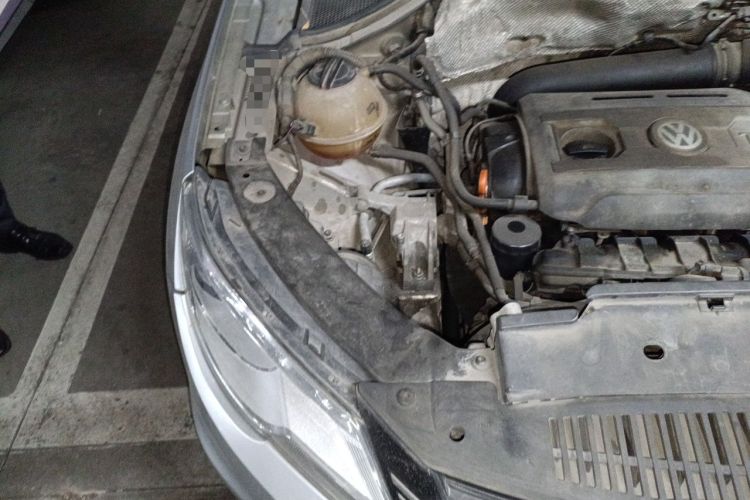 Used Volkswagen Tiguan 2010 1.8 TSI Automatic Two-Wheel Drive Trend Edition Engine Bay Right