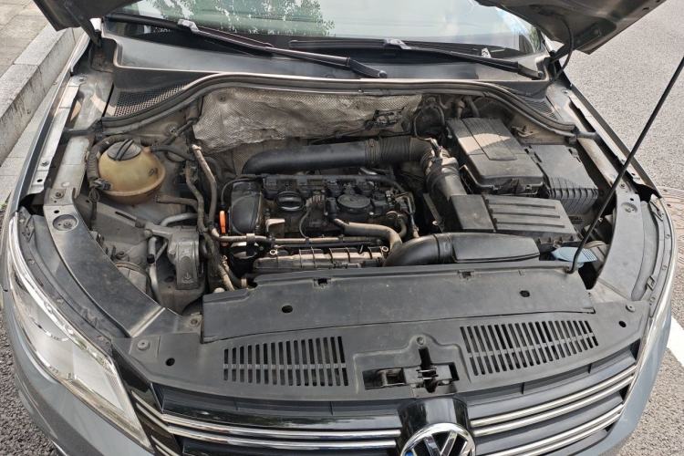Used Volkswagen Tiguan 2010 1.8TSI Automatic Two-Wheel Drive Elite Edition Engine Bay