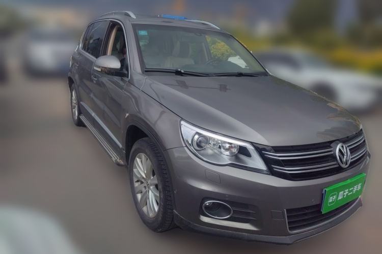 Used Volkswagen Tiguan 2010 2.0 TSI Automatic All-Wheel Drive Flagship Edition Front Right 45 Deg