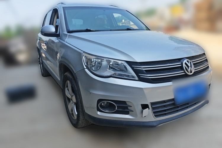 Used Volkswagen Tiguan 2010 2.0 TSI Automatic All-Wheel-Drive Elite Edition Front Right 45 Deg