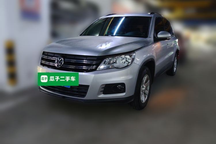 Used Volkswagen Tiguan 2010 1.8 TSI Automatic Two-Wheel Drive Trend Edition Front Right 45 Deg