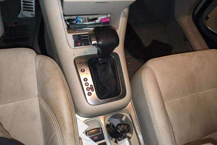 Used Volkswagen Tiguan 2010 2.0 TSI Automatic All-Wheel Drive Flagship Navigation Edition Gear Lever